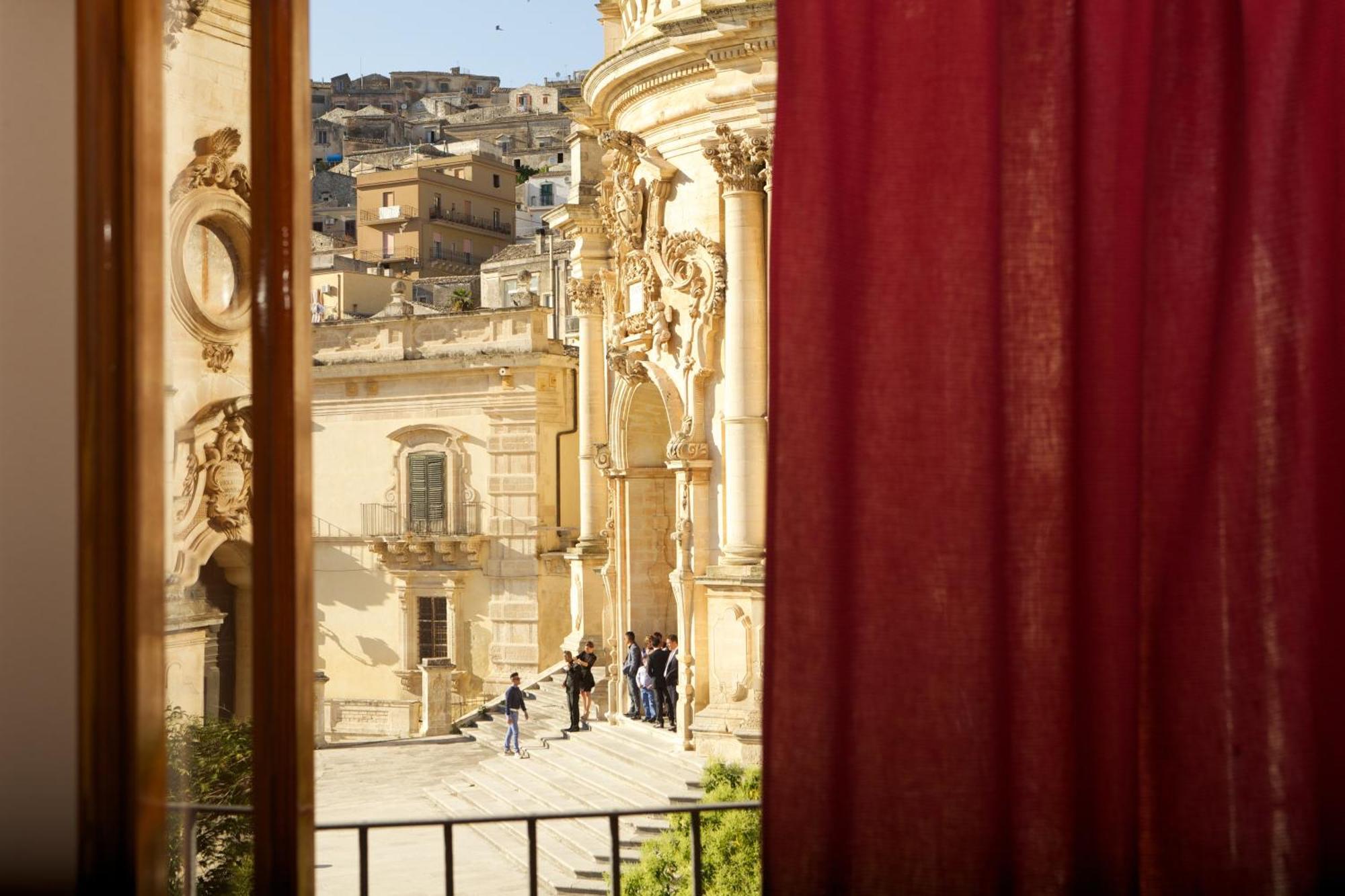 Le Stanze Del Cioccolato Bed & Breakfast Modica Ngoại thất bức ảnh